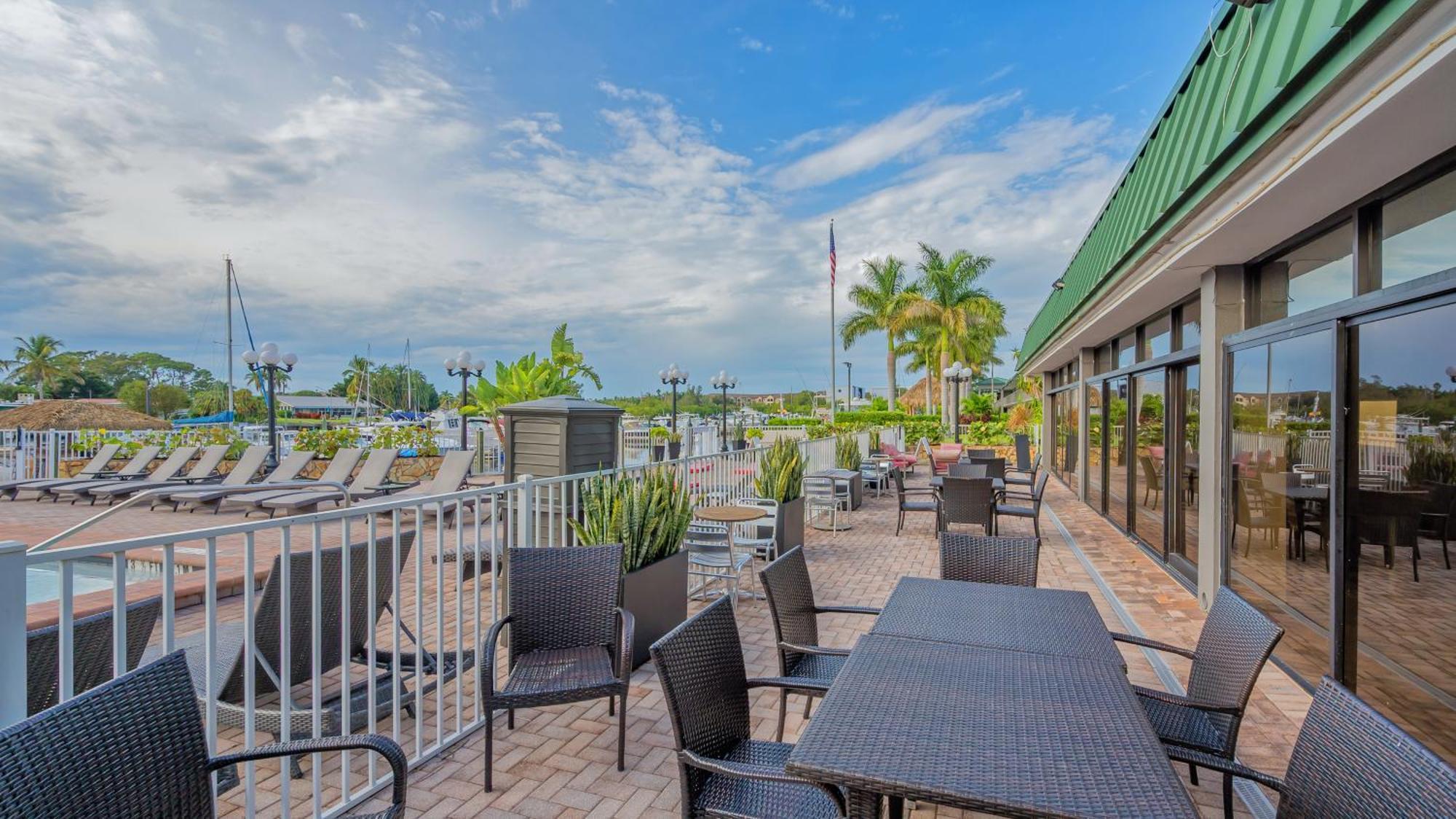 All-New Waterfront With Balcony,Pool,Tiki Bar,Gym Sarasota Extérieur photo