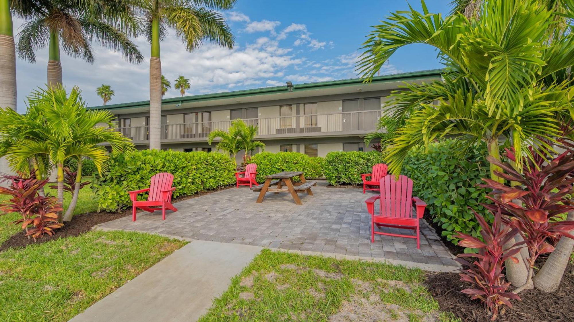 All-New Waterfront With Balcony,Pool,Tiki Bar,Gym Sarasota Extérieur photo