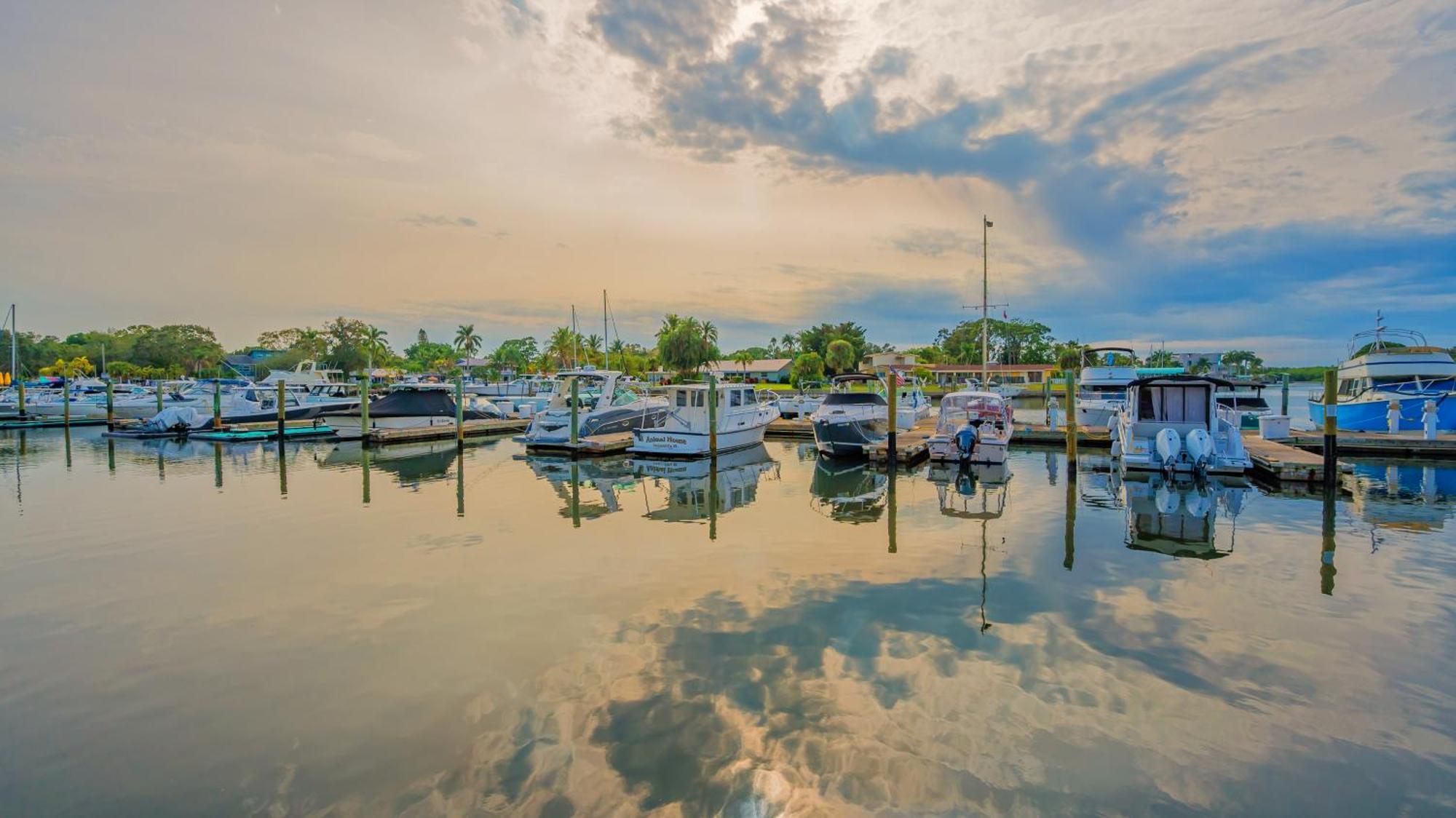 All-New Waterfront With Balcony,Pool,Tiki Bar,Gym Sarasota Extérieur photo