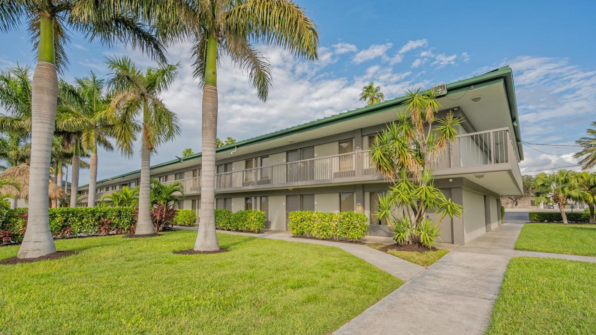 All-New Waterfront With Balcony,Pool,Tiki Bar,Gym Sarasota Extérieur photo