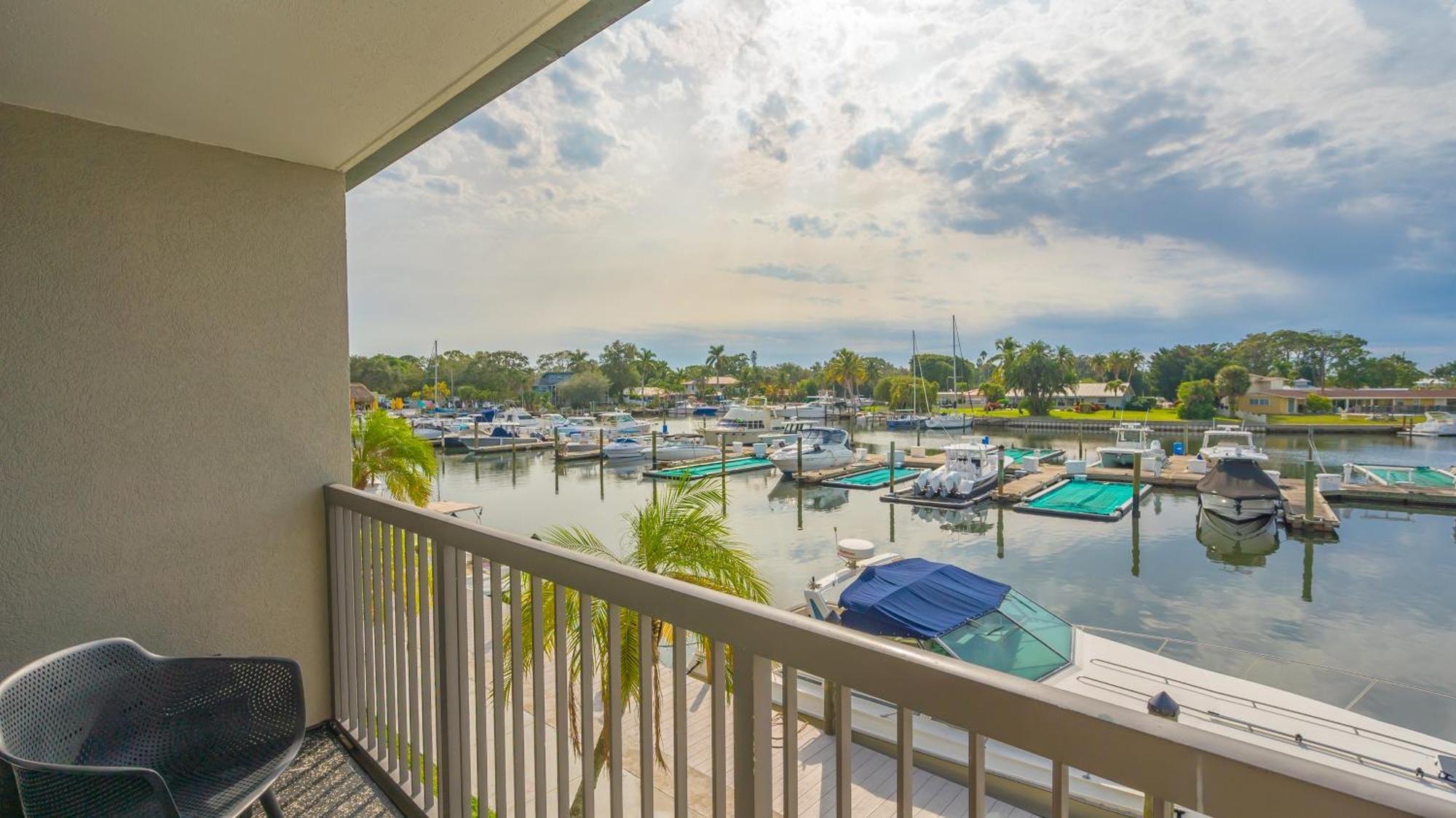 All-New Waterfront With Balcony,Pool,Tiki Bar,Gym Sarasota Extérieur photo