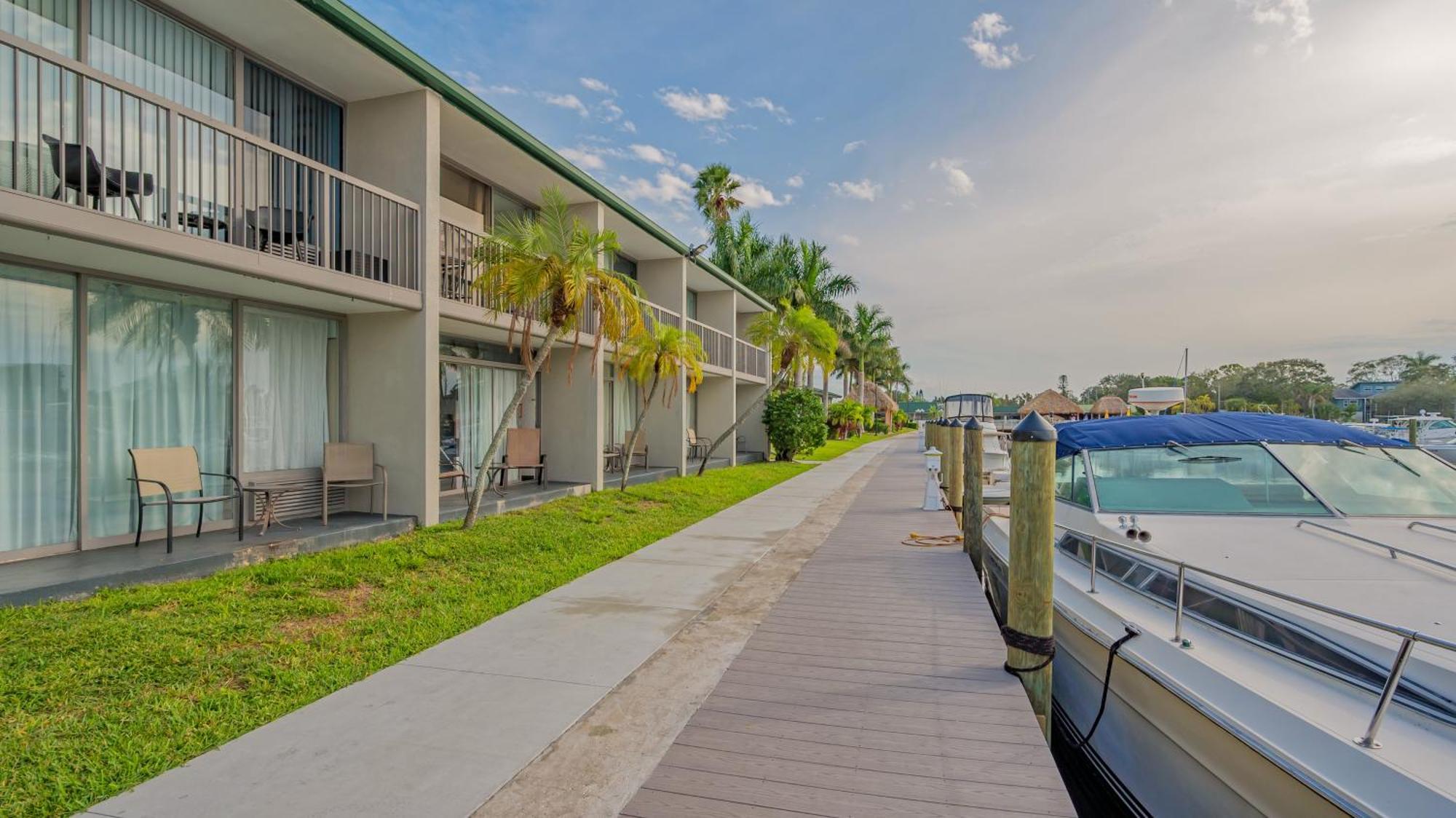 All-New Waterfront With Balcony,Pool,Tiki Bar,Gym Sarasota Extérieur photo